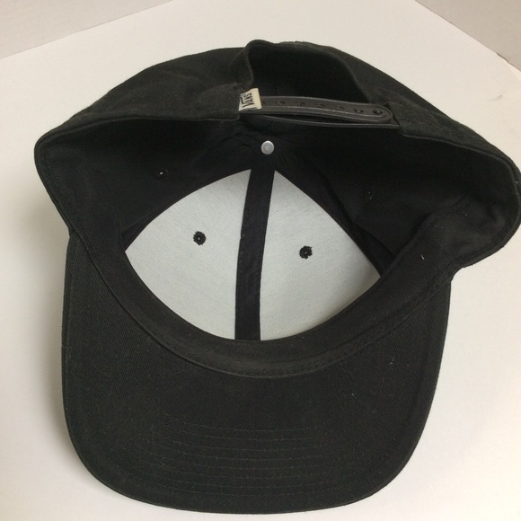 Vans Black Cap w/ White Vans Embroidered - Picture 4 of 4